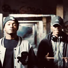 聆聽 Fam Boyz、觀看音樂影片、閱讀小傳、查看巡演日期等！