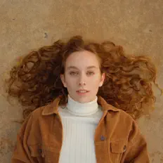 Écoutez Sophie Raskin, regardez des vidéoclips, lisez la biographie, consultez les dates de tournée et plus encore !