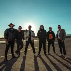 Listen to Capitán Eléctrico, watch music videos, read bio, see tour dates & more!