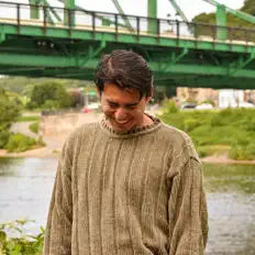 Luister naar Stevie Ruiz, bekijk muziekvideo's, lees de bio, bekijk de tourdata, en meer!