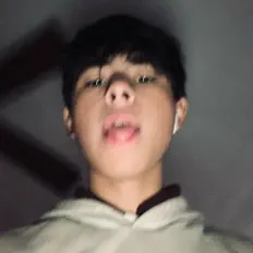 Luister naar RICH0, bekijk muziekvideo's, lees de bio, bekijk de tourdata, en meer!