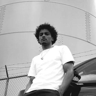 Listen to StashtheWave, watch music videos, read bio, see tour dates & more!