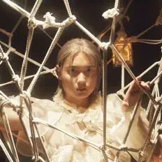 Hör dir WasaVi an, schau dir Musikvideos an, lies die Biografie, finde Tourdaten und mehr!