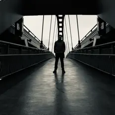 Ouve Insane, vê vídeos de música, lê a biografia, vê as datas da digressão e muito mais!