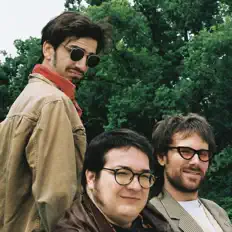 Poslechněte si interpreta Dans Le Kosmos, sledujte hudební videa, přečtěte si životopis, podívejte se na data turné a další informace.