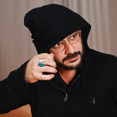 Listen to Vincent Calianno, watch music videos, read bio, see tour dates & more!