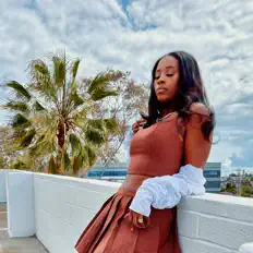 Écoutez Dawn Classiq, regardez des vidéoclips, lisez la biographie, consultez les dates de tournée et plus encore !