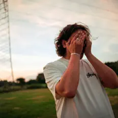 Escucha a Karim Eid, mira videos musicales, lee su biografía, consulta las fechas de las gira y más.