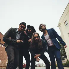 Écoutez The Josephines, regardez des vidéoclips, lisez la biographie, consultez les dates de tournée et plus encore !