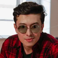 Hör dir undefined an, schau dir Musikvideos an, lies die Biografie, finde Tourdaten und mehr!
