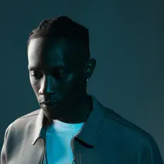 Treckz सुनें, म्यूज़िक वीडियो देखें, बायो पढ़ें, दौरे की तारीखें और बहुत कुछ देखें!