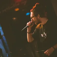 收听 AverageJoe、观看音乐视频、阅读小传、查看巡演日期等 ！