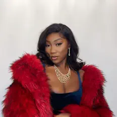 Ouve Mina Amari, vê vídeos de música, lê a biografia, vê as datas da digressão e muito mais!