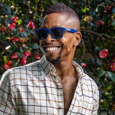 Listen to Tavares Daize, watch music videos, read bio, see tour dates & more!