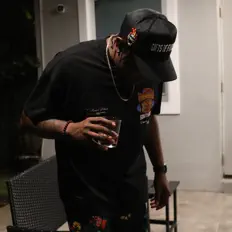 Reb5l dinle, müzik videolarını izle, biyografisini oku, tur tarihlerini ve daha fazlasını gör!