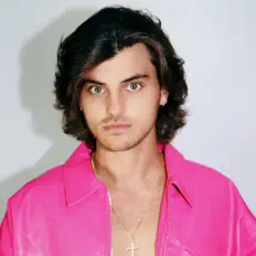 收听 Thomas J.、观看音乐视频、阅读小传、查看巡演日期等 ！