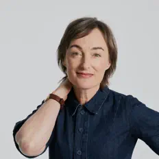 Ascolta Bryony Marks, guarda video musicali, leggi la biografia, vedi le date del tour & altro!