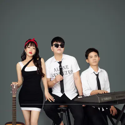 Listen to 夏蓝乐团, watch music videos, read bio, see tour dates & more!