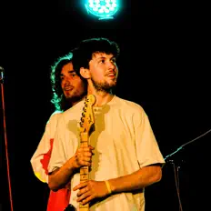 收听 Shiba、观看音乐视频、阅读小传、查看巡演日期等 ！