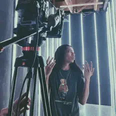 Ramiro: песни, клипы, биография, даты выступлений и многое другое.