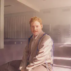 SOBBRS을(를) 듣고, 뮤직 비디오를 보고, 약력을 읽고, 투어 일정 등을 확인하세요!