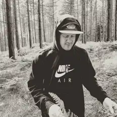 Ascolta Embien, guarda video musicali, leggi la biografia, vedi le date del tour & altro!