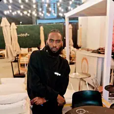 Dengarkan Shawn Boy, tonton video musik, baca bio, lihat tanggal tur & lainnya!