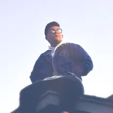 收听 Mack Olsen、观看音乐视频、阅读小传、查看巡演日期等 ！