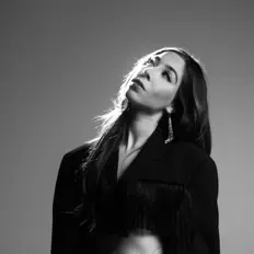 聆聽 Karlie Cupani、觀看音樂影片、閱讀小傳、查看巡演日期等！