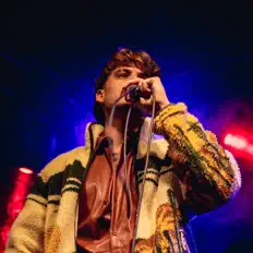 Ouça לירון אנג'ל, assista a videoclipes, leia a biografia, veja as datas das turnês e mais!