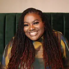 Ejiroを聴いたり、ミュージックビデオを鑑賞したり、経歴やツアー日程などを確認したりしましょう！