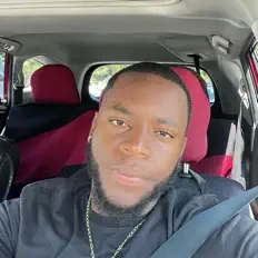 Escucha a Izzie, mira videos musicales, lee su biografía, consulta las fechas de las gira y más.