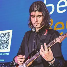 Luister naar SAYMER, bekijk muziekvideo's, lees de bio, bekijk de tourdata, en meer!