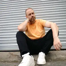 Escucha a Greg Dwight, mira videos musicales, lee su biografía, consulta las fechas de las gira y más.