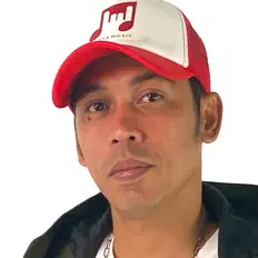 Dengarkan SA, tonton video musik, baca bio, lihat tanggal tur & lainnya!