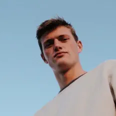 Posłuchaj wykonawcy Jonny Brenns, obejrzyj teledyski, przeczytaj biografię, zobacz daty tras koncertowych i nie tylko!