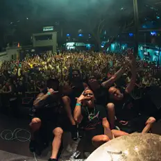 Listen to Cloud9 Vibes, watch music videos, read bio, see tour dates & more!