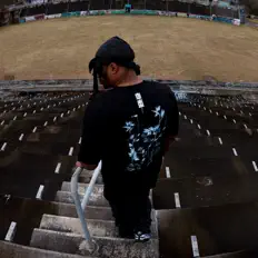 Posłuchaj wykonawcy 4ever4eign, obejrzyj teledyski, przeczytaj biografię, zobacz daty tras koncertowych i nie tylko!