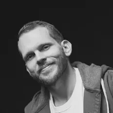 Ascolta Evan Audio, guarda video musicali, leggi la biografia, vedi le date del tour & altro!