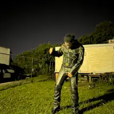 收听 Fuegoboof、观看音乐视频、阅读小传、查看巡演日期等 ！