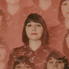 Alondra Bentleyを聴いたり、ミュージックビデオを鑑賞したり、経歴やツアー日程などを確認したりしましょう！