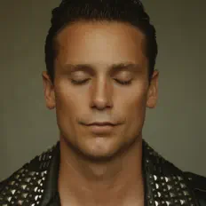 Listen to Bastian Baker, watch music videos, read bio, see tour dates & more!