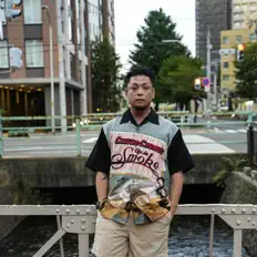 ROZETTAを聴いたり、ミュージックビデオを鑑賞したり、経歴やツアー日程などを確認したりしましょう！