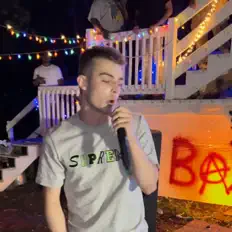 Écoutez D-Sprite, regardez des vidéoclips, lisez la biographie, consultez les dates de tournée et plus encore !