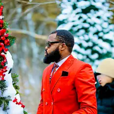 Poslechněte si interpreta King Jamin, sledujte hudební videa, přečtěte si životopis, podívejte se na data turné a další informace.