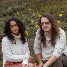 You&I을(를) 듣고, 뮤직 비디오를 보고, 약력을 읽고, 투어 일정 등을 확인하세요!