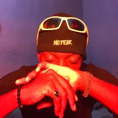 Luister naar Boy Stew, bekijk muziekvideo's, lees de bio, bekijk de tourdata, en meer!