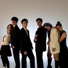 收听 SM6、观看音乐视频、阅读小传、查看巡演日期等 ！