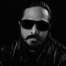 Ouve Manikandan Murali, vê vídeos de música, lê a biografia, vê as datas da digressão e muito mais!