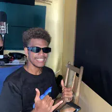 Poslechněte si interpreta Yang Souljja, sledujte hudební videa, přečtěte si životopis, podívejte se na data turné a další informace.